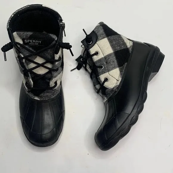 Sperry Saltwater Duck Boots Buffalo Plaid White Black S-184 Sz 6.5