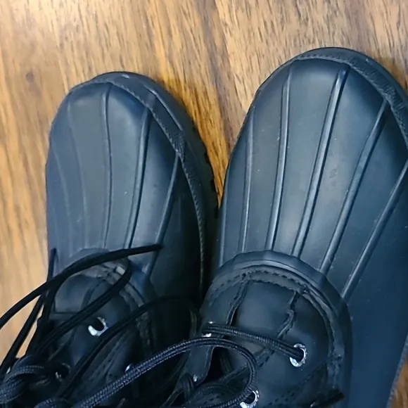 Sperry Top-Sider Black Saltwater Quilted Boots size 8