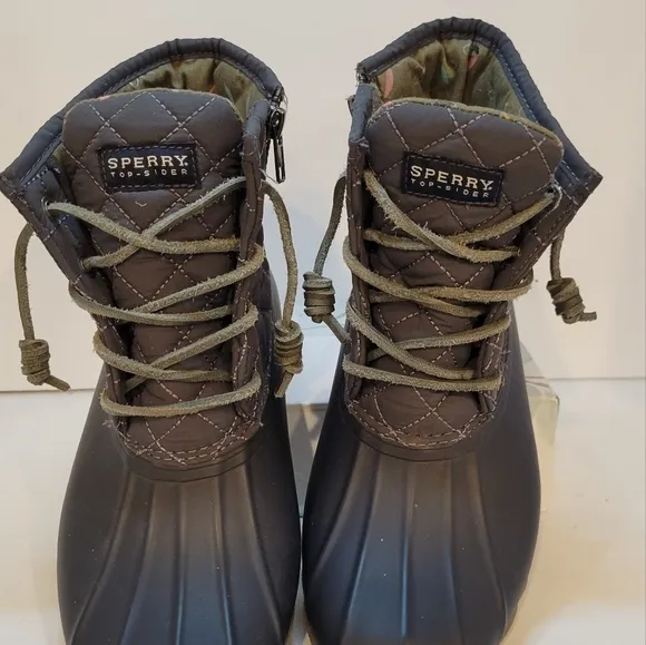 Sperry Top Sider Saltwater Duck Boots Women’s Size 6M  STS93027 Gray Quilted