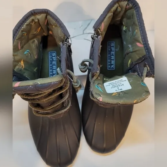 Sperry Top Sider Saltwater Duck Boots Women’s Size 6M  STS93027 Gray Quilted