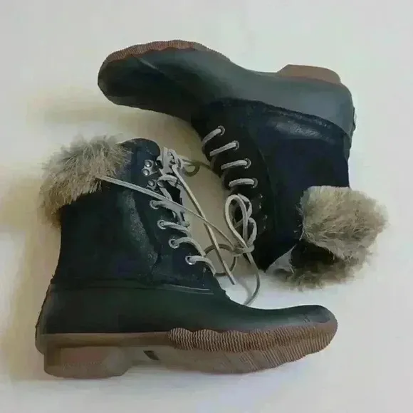 SPERRY Top Sider Navy Quilted Boots