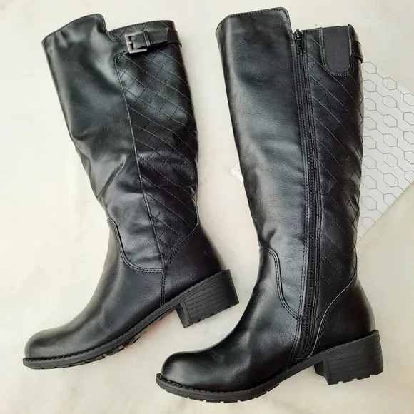 St. John's Bay Duluth Tall Riding Boots Quilted Shield Comfort Knee High Black