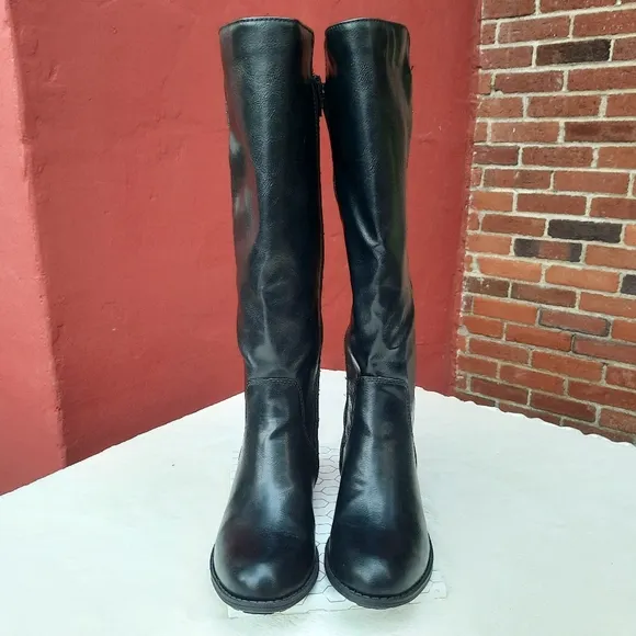 St. John's Bay Duluth Tall Riding Boots Quilted Shield Comfort Knee High Black
