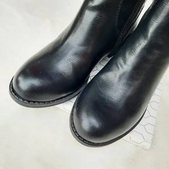 St. John's Bay Duluth Tall Riding Boots Quilted Shield Comfort Knee High Black