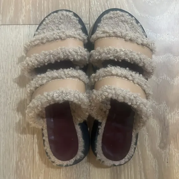 Staud Siesta shearling slide in doe