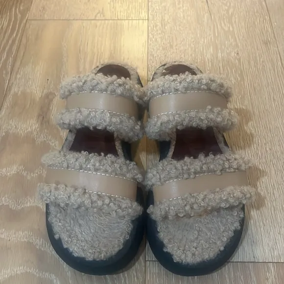 Staud Siesta shearling slide in doe