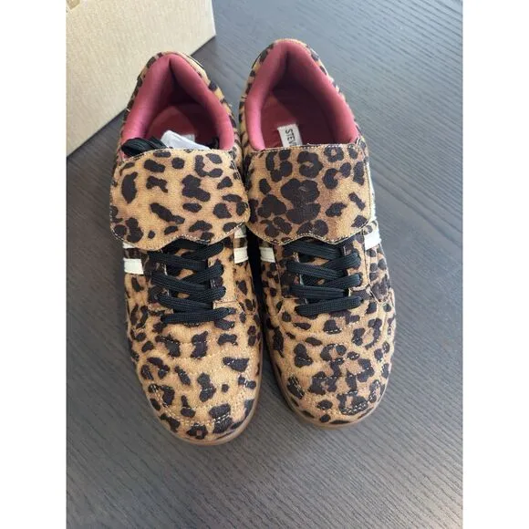 STEVE MADDEN MADRID Low top Sneakers NIB 9 Women’s Shoes Leopard Retro