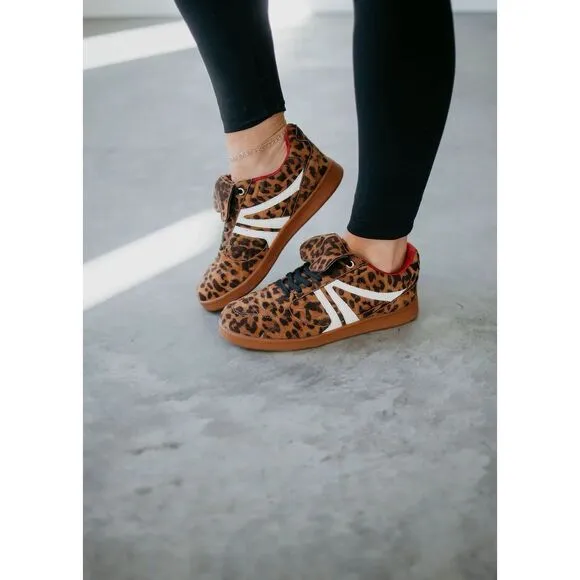 STEVE MADDEN MADRID Low top Sneakers NIB 9 Women’s Shoes Leopard Retro
