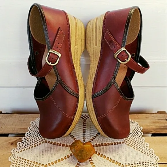 Strawberry Dansko Pro Clogs Marcelle Red Mary Jane Straps Buckles Boho Cottage