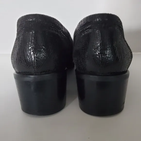 Stuart Weitzman McCool Saville Nappa Loafers Size 9AA