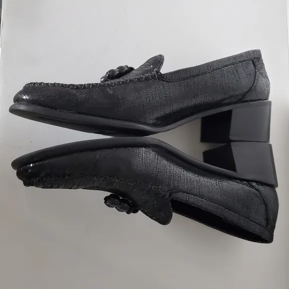 Stuart Weitzman McCool Saville Nappa Loafers Size 9AA
