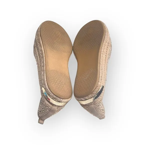 Stuart Weitzman ☀︎︎ Rockon Stud Flat Espadrilles ☀︎︎ Natural Gold Leather ☀︎︎ 9M