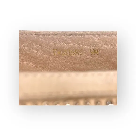 Stuart Weitzman ☀︎︎ Rockon Stud Flat Espadrilles ☀︎︎ Natural Gold Leather ☀︎︎ 9M
