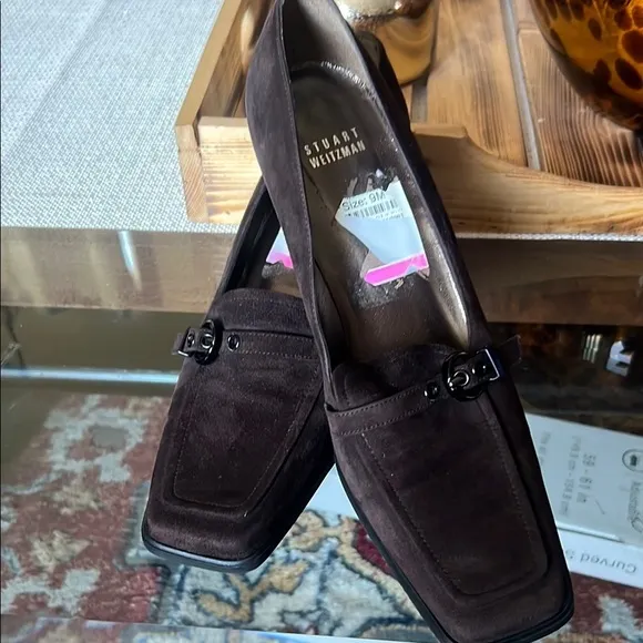 Stuart Weitzman women’s Brown suede Loafers, size 8B