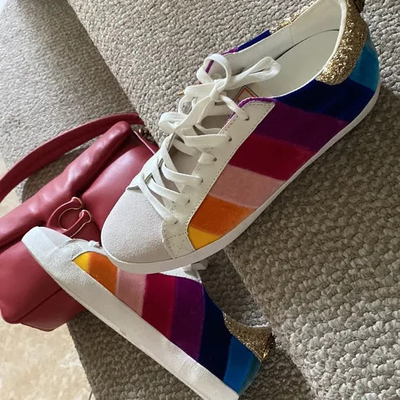 Summer statement in a bright snazzy sneakers by Kurt Geiger!