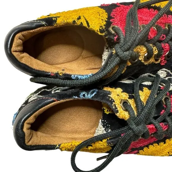 Suzani Women's Embroidered Floral Geometric Design Sneakers Size 37 (6.5-7)