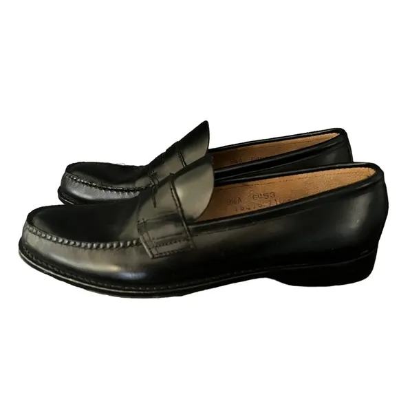 The Bristol Shoe Black Leather Penny Loafers Size 9.5 Women’s Narrow