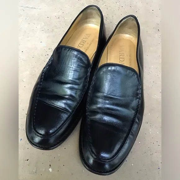 THE HAND CRAFTED WORLD OF VARDA Black Leather Loafers