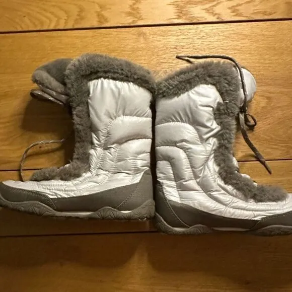 The North face icepick quilted boots white down 6.5