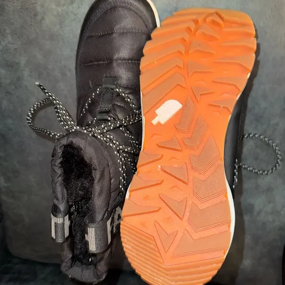 The North Face Women's Black Fleece-Lined Boots