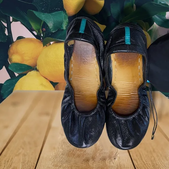 🖤Tieks in BLACK size 7 women's travel flats all-leather rubber soles teal