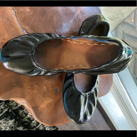 🖤Tieks in BLACK size 7 women's travel flats all-leather rubber soles teal