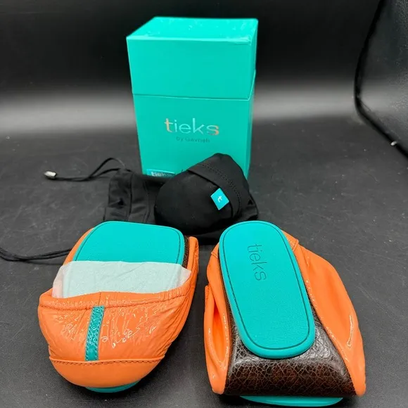 TIEKS Sz 8 Coral Orange w/ Box Ballet Flats Travel Party Storage Bags
