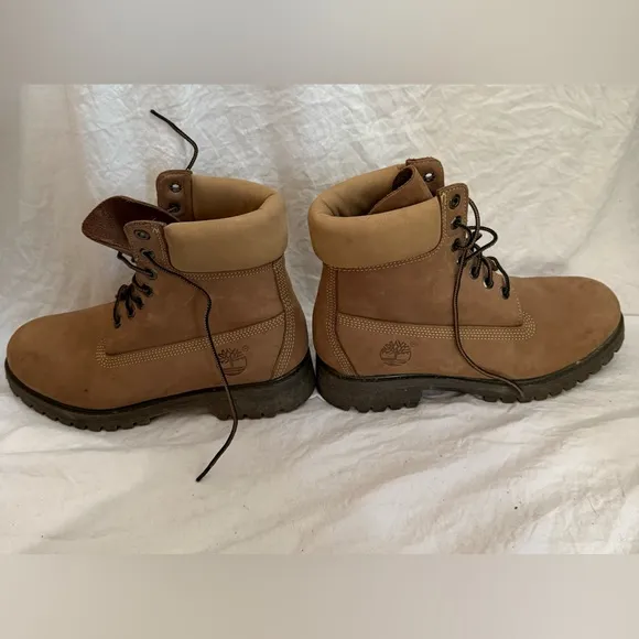 Timberland vintage bootsMen’s 7 / Women’s 8.5-9