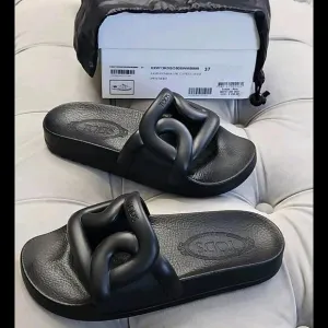 Tod's Gomma Nero Beach Water Slides Sandals Flats  Black Womens Shoes 37 7 $899