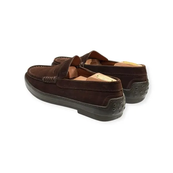 Tod’s ❂ Luxury Slip On Penny Loafers ❂ Choc Brown Suede ❂ 10.5 ❂ Vibram Sole
