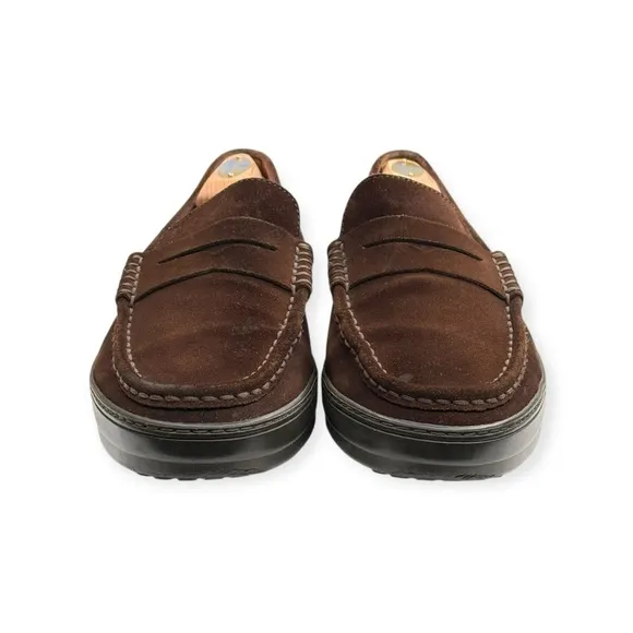 Tod’s ❂ Luxury Slip On Penny Loafers ❂ Choc Brown Suede ❂ 10.5 ❂ Vibram Sole