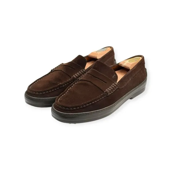 Tod’s ❂ Luxury Slip On Penny Loafers ❂ Choc Brown Suede ❂ 10.5 ❂ Vibram Sole