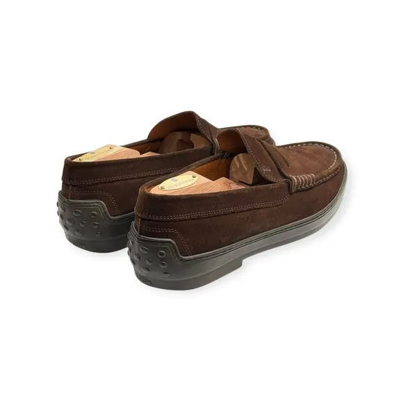 Tod’s ❂ Luxury Slip On Penny Loafers ❂ Choc Brown Suede ❂ 10.5 ❂ Vibram Sole