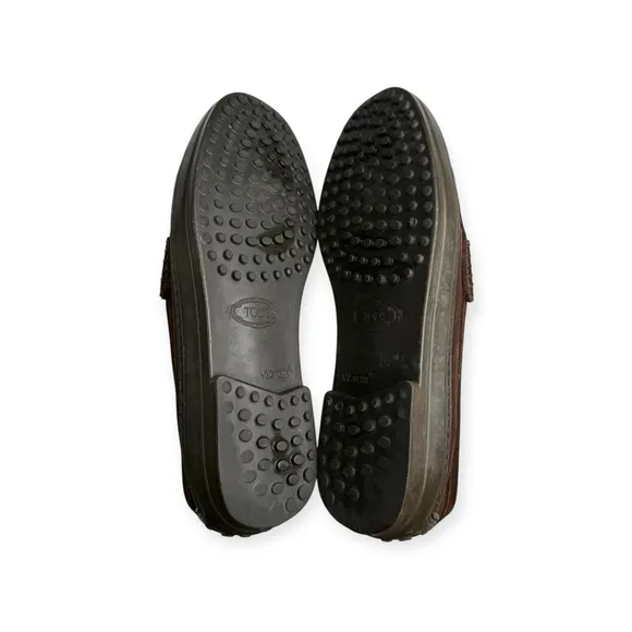 Tod’s ❂ Luxury Slip On Penny Loafers ❂ Choc Brown Suede ❂ 10.5 ❂ Vibram Sole