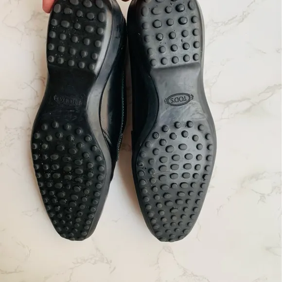 Tod’s Womens Black Leather Rubber Sole Loafers | Size 9.5