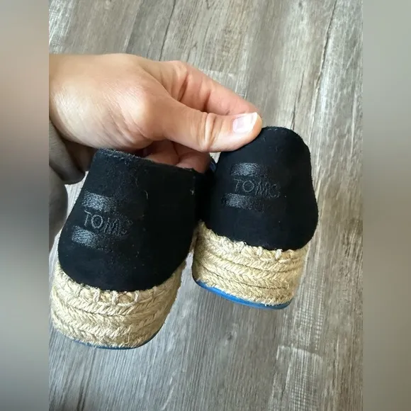 TOMS Espadrilles Slip On Shoes Rope Shoes Flats Wedges Black Tan Size 5 Comfy