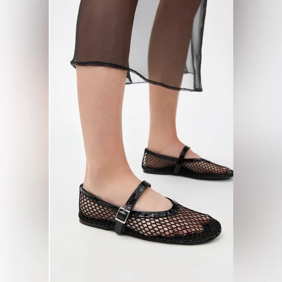 Tony Bianco Mia Mesh Flats - Brand new with box - size 7