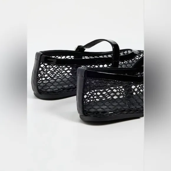 Tony Bianco Mia Mesh Flats - Brand new with box - size 7