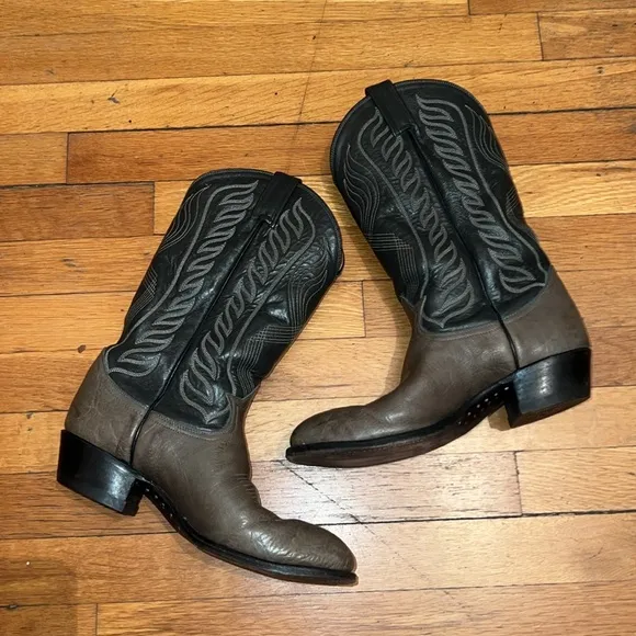 Tony Lama Leather Cowboy Boots in Sage Grey, size 9