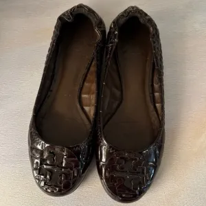 Tory Burch Brown Crocodile Patent Leather Reva Ballet Flats Sz 5M