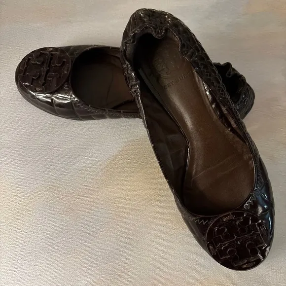 Tory Burch Brown Crocodile Patent Leather Reva Ballet Flats Sz 5M