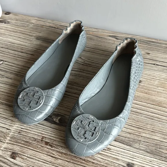 Tory Burch Minnie Travel ballet flats in Zinc size 8 great condition