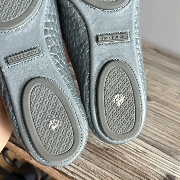 Tory Burch Minnie Travel ballet flats in Zinc size 8 great condition