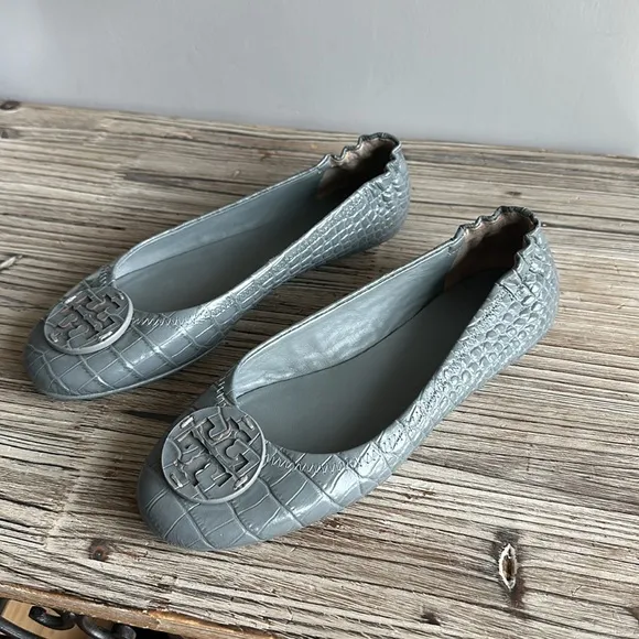 Tory Burch Minnie Travel ballet flats in Zinc size 8 great condition