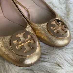 Tory Burch MINNIE TRAVEL BALLET Gold Flats sz 8M- Preowned