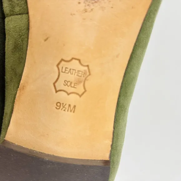 Tory Burch Pointed Toe Flats Size 9.5 Ashton Green T Strap Gold Charm Logo