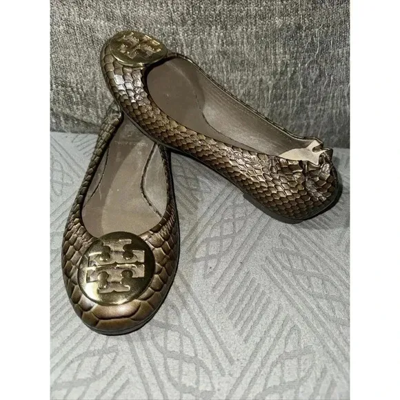 Tory Burch Reva Golden Snakeskin Logo Medallion Ballet Flats Size 6M  NWOB