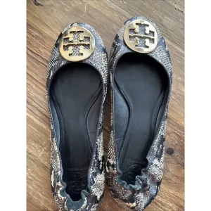 Tory Burch Snakeskin Roccia gold logo ballet pumps classic Designer SoHo EUC S11