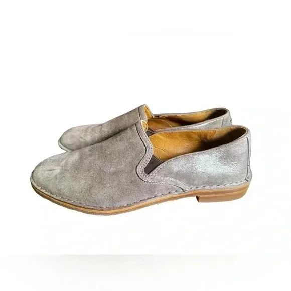 Trask Womens 6.5 Ali Gray Tan Sueded Leather Loafers Metallic Vibram Sole