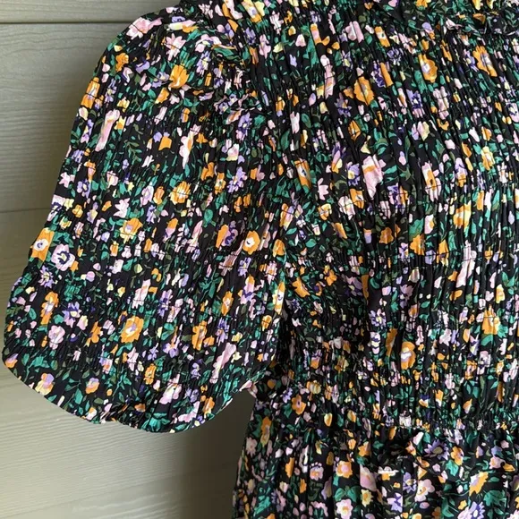 Tuckernuck | Hyacinth House Floral Smocked “Samantha” Midi Dress